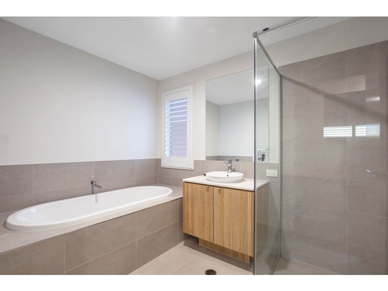 28 Moreton Drive, Jacobs Well QLD 4208