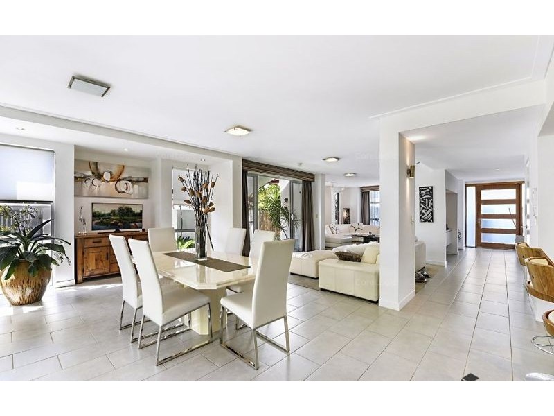 45 Harbour Rise, Hope Island QLD 4212