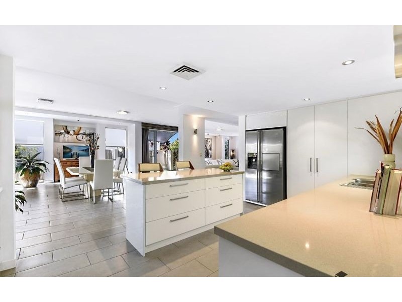 45 Harbour Rise, Hope Island QLD 4212