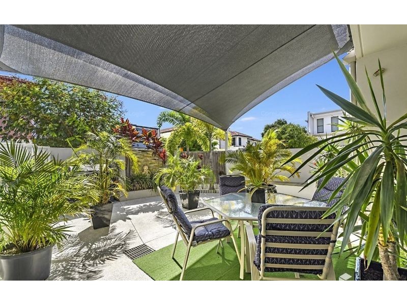 45 Harbour Rise, Hope Island QLD 4212