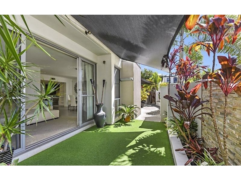 45 Harbour Rise, Hope Island QLD 4212