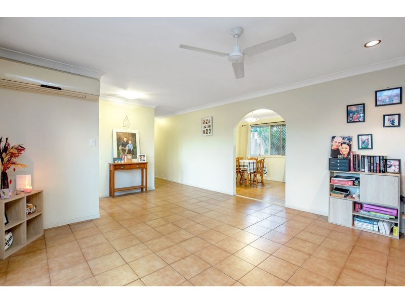 5 Belinda Crescent, Springwood QLD 4127