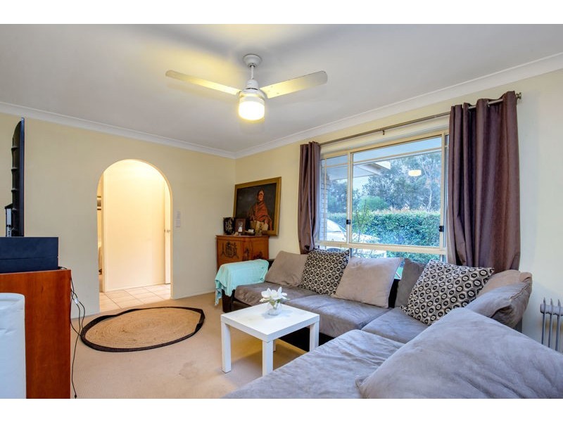 16 Helmore Road, Jacobs Well QLD 4208
