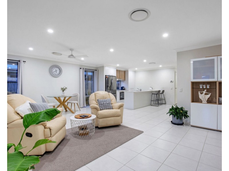 21 Helmore Road, Jacobs Well QLD 4208