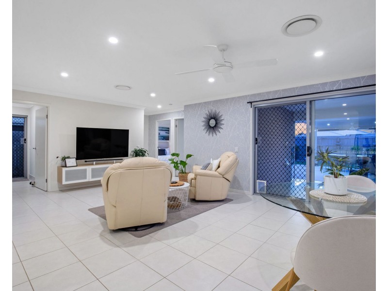 21 Helmore Road, Jacobs Well QLD 4208