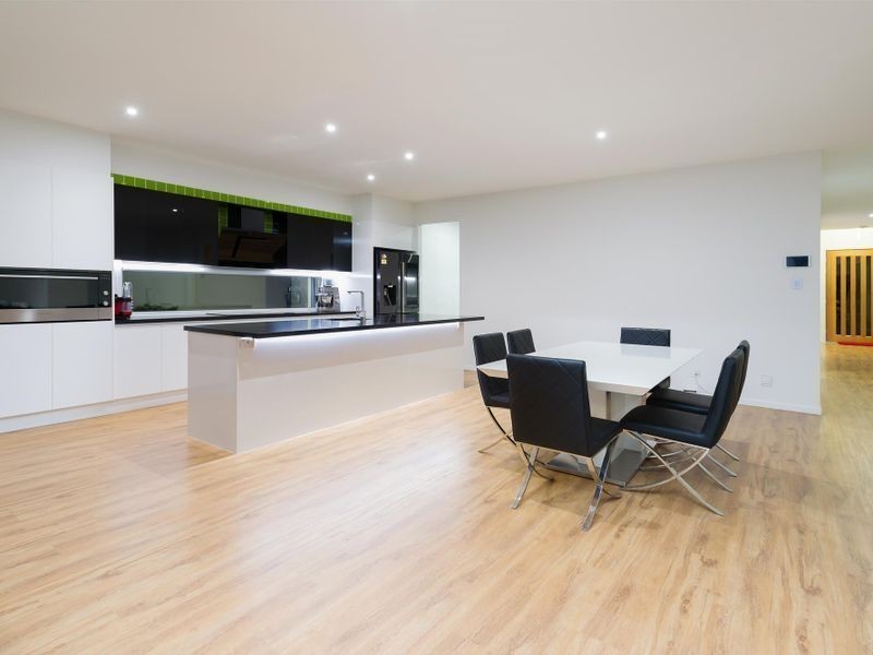 17 Poinciana Place, Jacobs Well QLD 4208