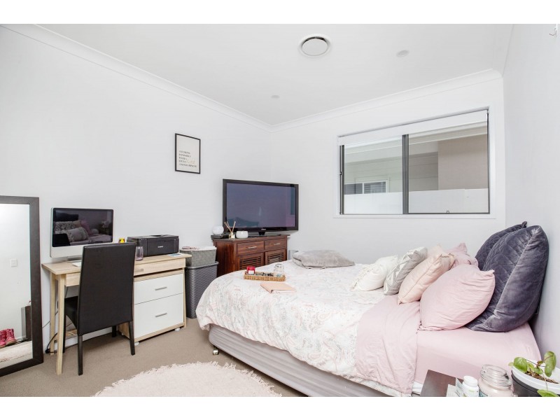 11 Paradise Parade, Jacobs Well QLD 4208