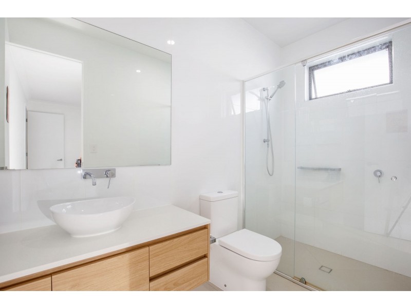 11 Paradise Parade, Jacobs Well QLD 4208