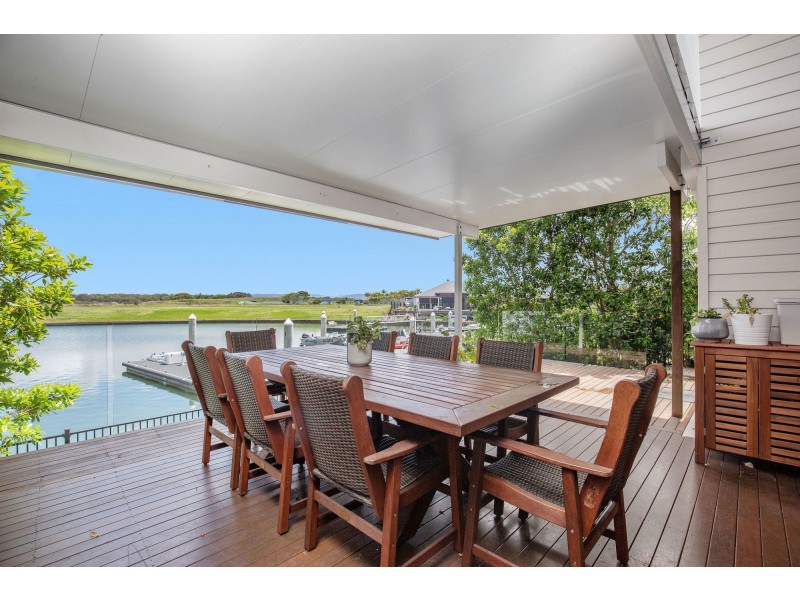 11 Paradise Parade, Jacobs Well QLD 4208