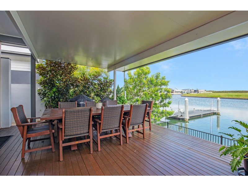 11 Paradise Parade, Jacobs Well QLD 4208