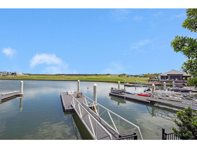 11 Paradise Parade, Jacobs Well QLD 4208