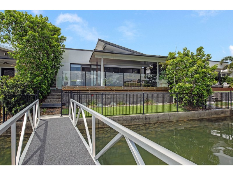 11 Paradise Parade, Jacobs Well QLD 4208