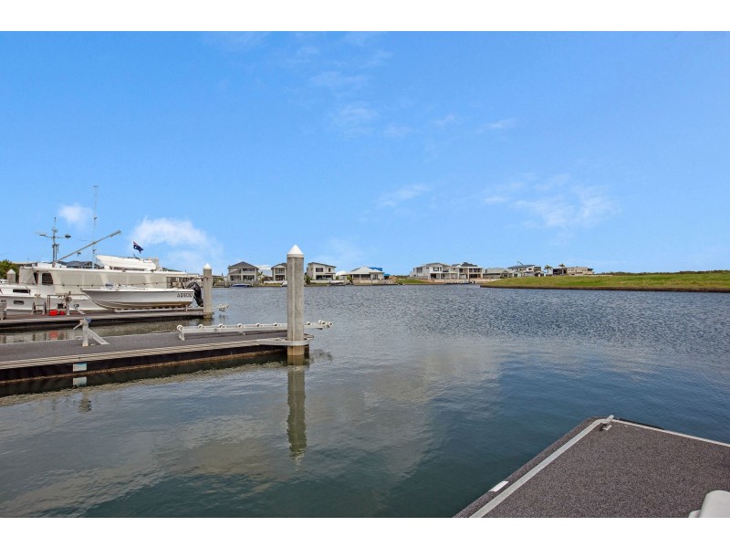 11 Paradise Parade, Jacobs Well QLD 4208