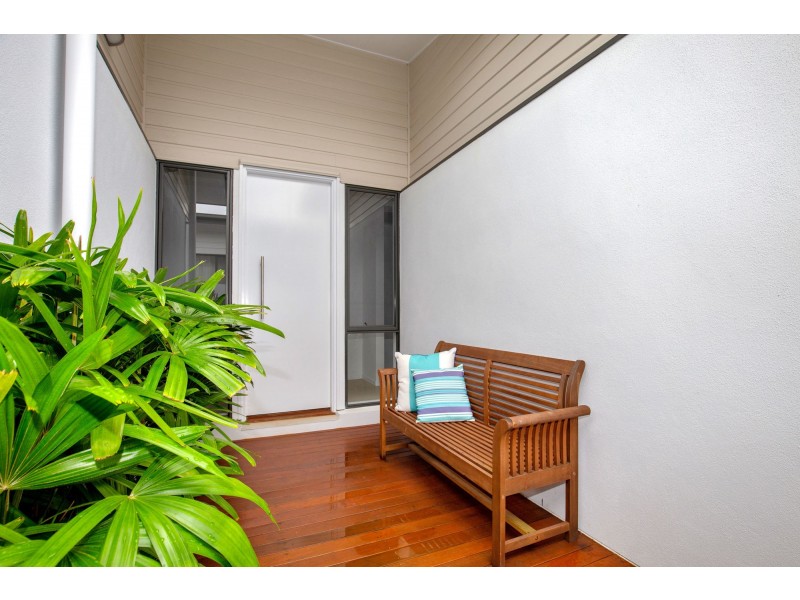 11 Paradise Parade, Jacobs Well QLD 4208