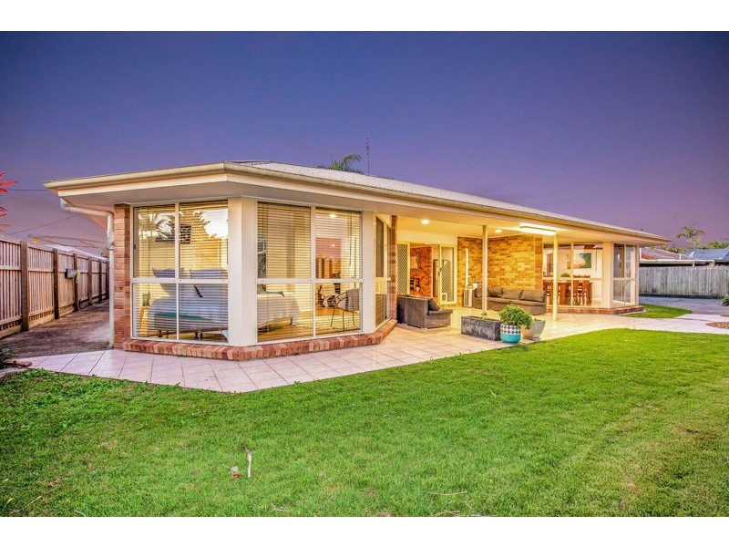 33 Royal Palm Drive, Steiglitz QLD 4207