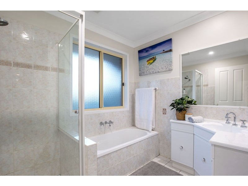 33 Royal Palm Drive, Steiglitz QLD 4207