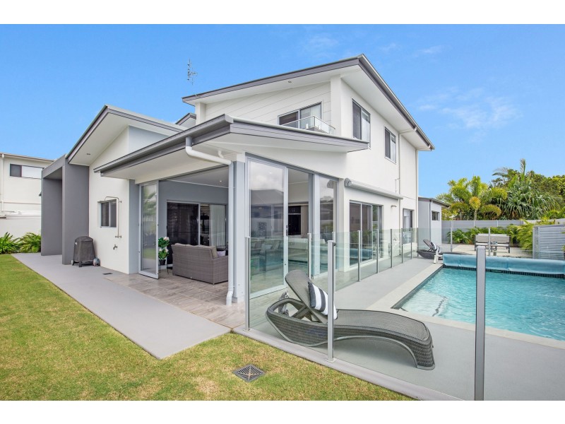 3 Marina Parade, Jacobs Well QLD 4208