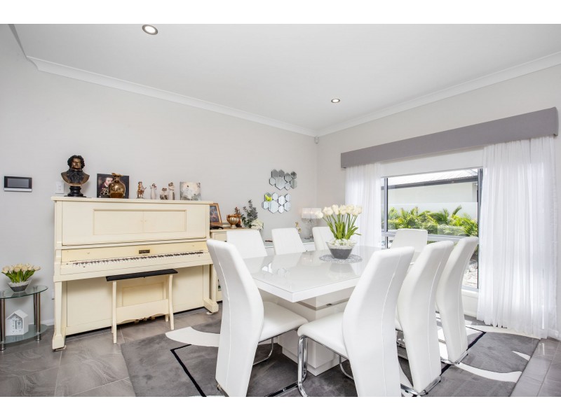 3 Marina Parade, Jacobs Well QLD 4208