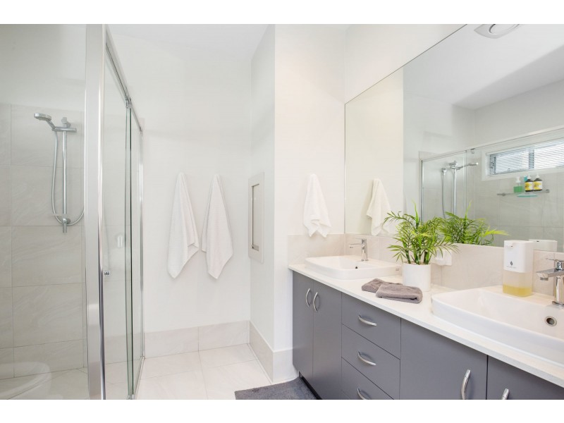 3 Marina Parade, Jacobs Well QLD 4208