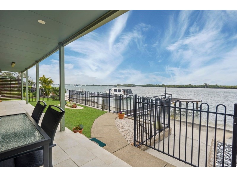 28 Esplanade, Jacobs Well QLD 4208