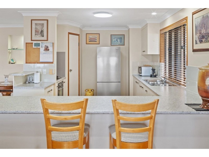 28 Esplanade, Jacobs Well QLD 4208