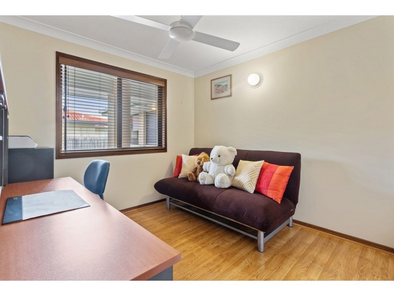 28 Esplanade, Jacobs Well QLD 4208