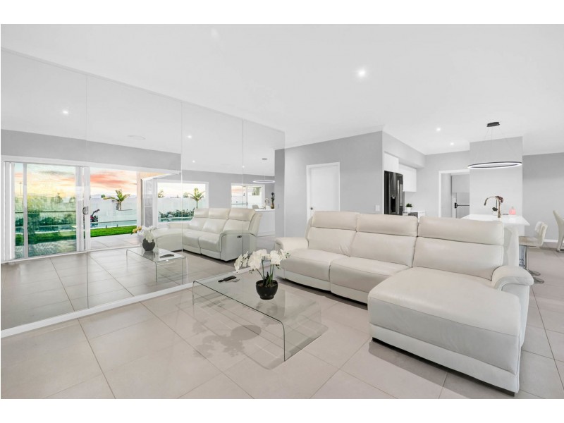 17 Moreton Drive, Jacobs Well QLD 4208