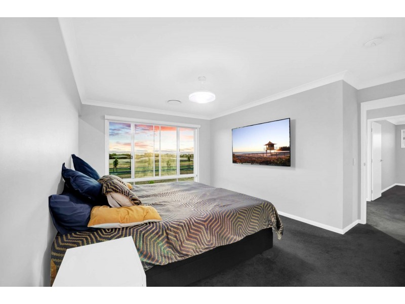 17 Moreton Drive, Jacobs Well QLD 4208
