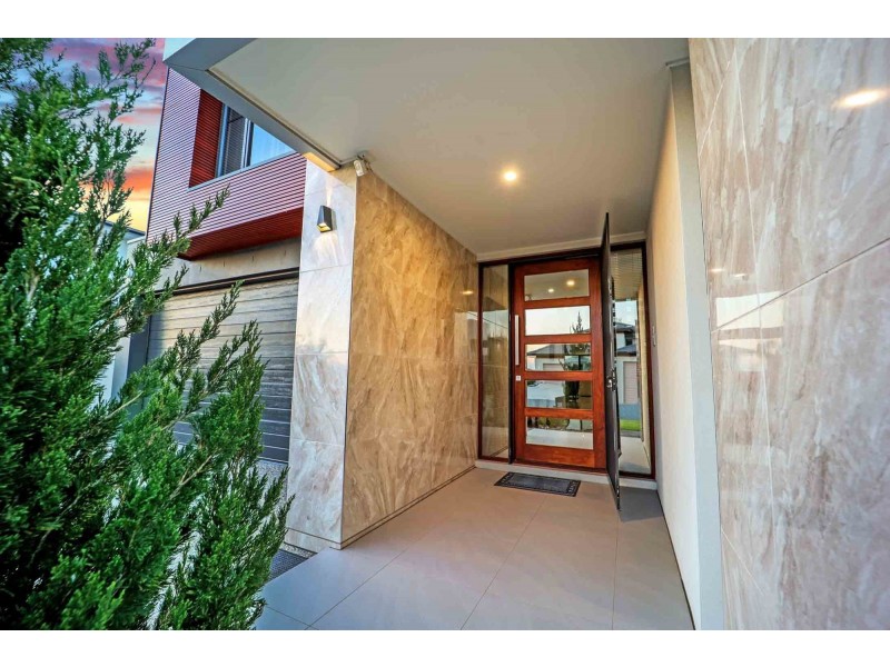 14 Poinciana Place, Jacobs Well QLD 4208