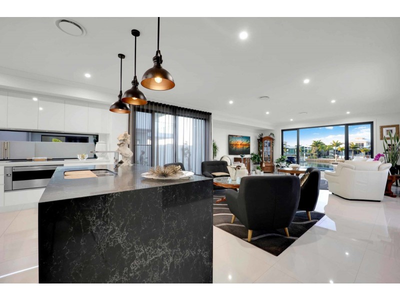 14 Poinciana Place, Jacobs Well QLD 4208