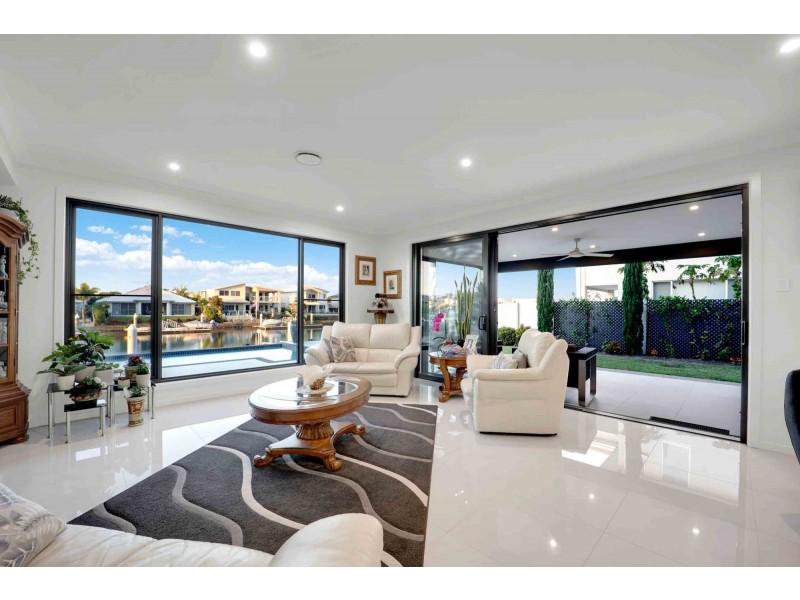 14 Poinciana Place, Jacobs Well QLD 4208