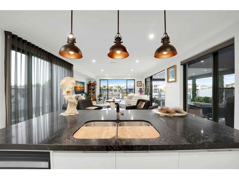 14 Poinciana Place, Jacobs Well QLD 4208