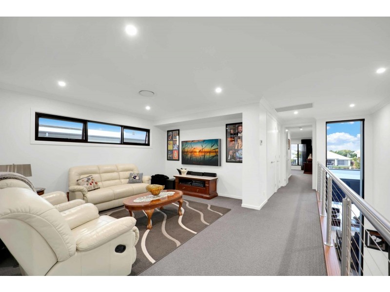 14 Poinciana Place, Jacobs Well QLD 4208