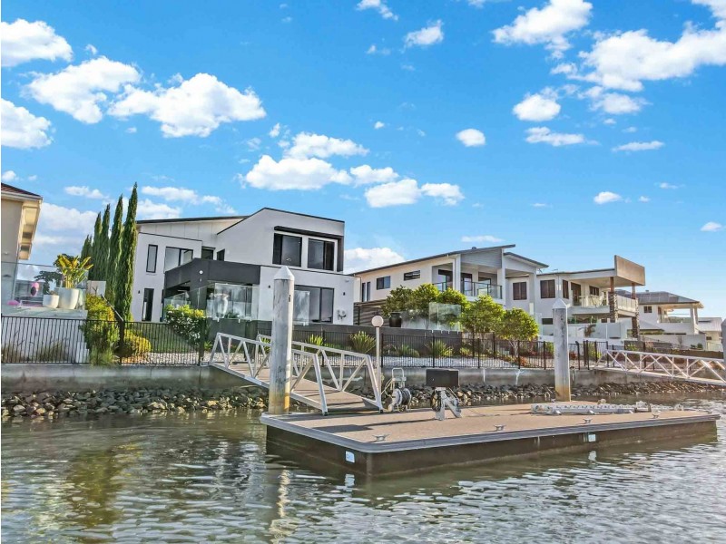 14 Poinciana Place, Jacobs Well QLD 4208