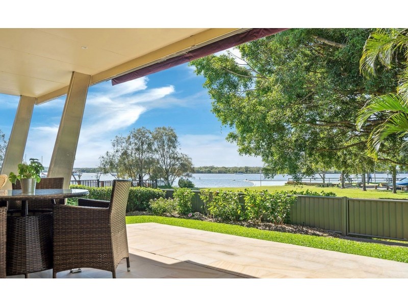 1 Adrian Court, Jacobs Well QLD 4208