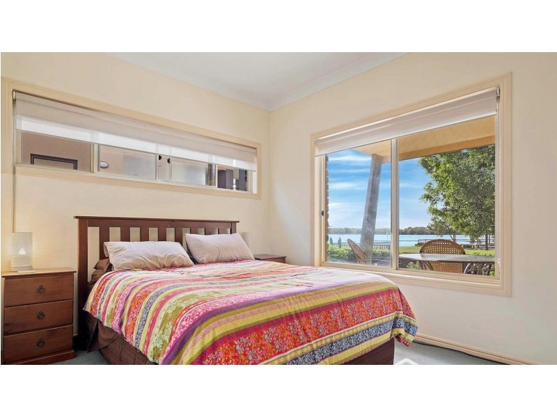1 Adrian Court, Jacobs Well QLD 4208