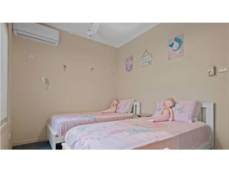 1 Adrian Court, Jacobs Well QLD 4208