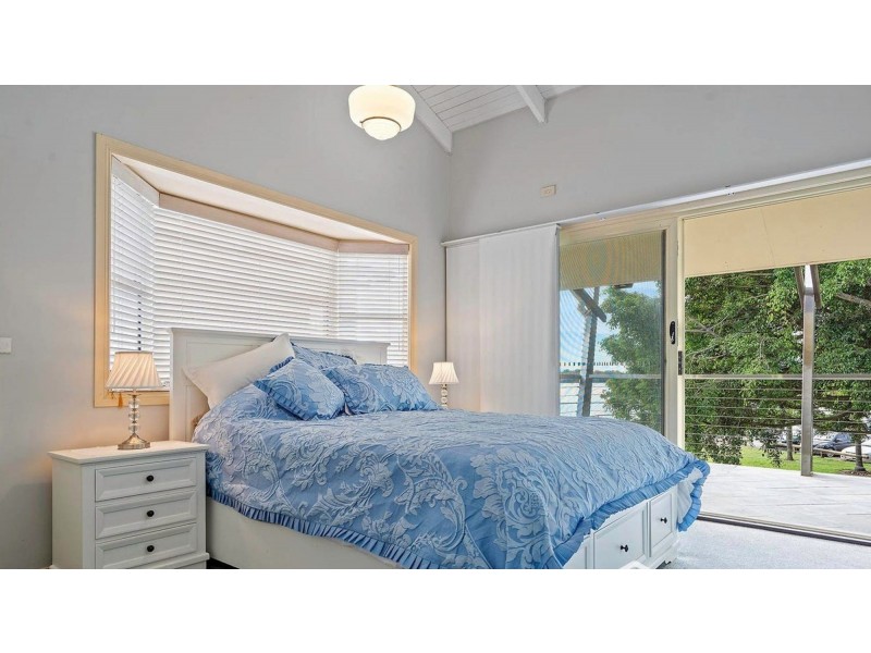 1 Adrian Court, Jacobs Well QLD 4208
