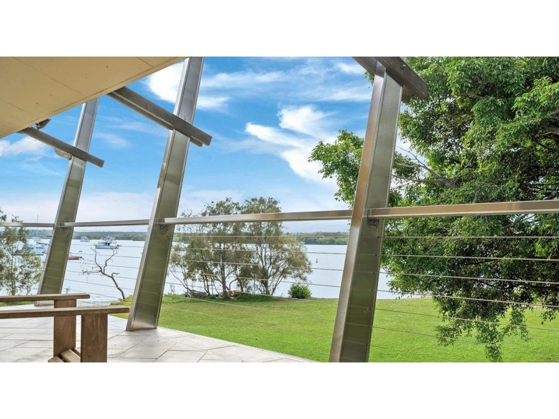 1 Adrian Court, Jacobs Well QLD 4208