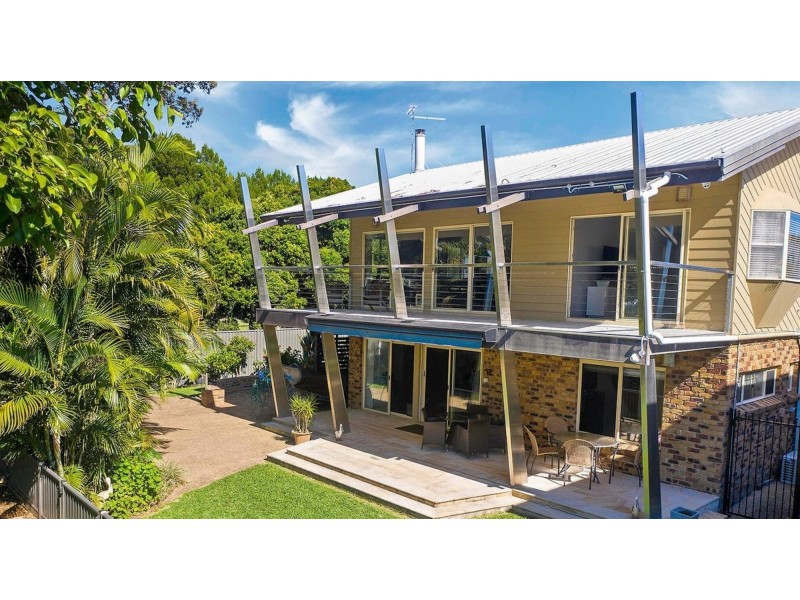 1 Adrian Court, Jacobs Well QLD 4208