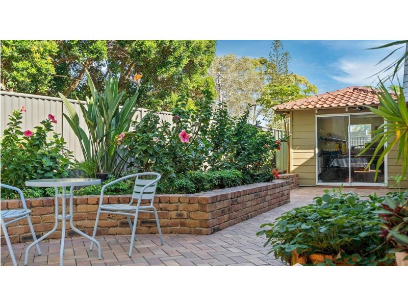 1 Adrian Court, Jacobs Well QLD 4208