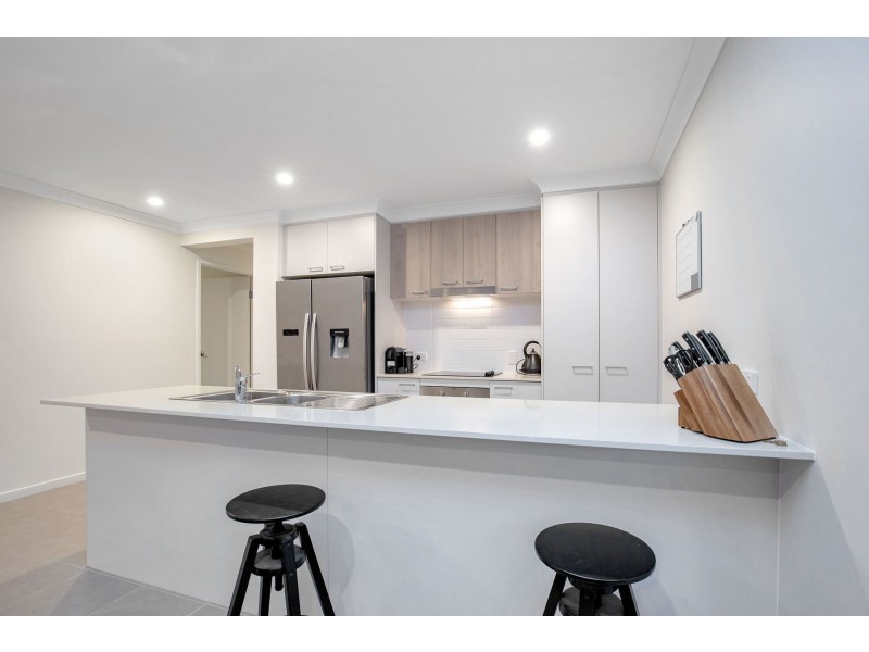 5 Helmore Road, Jacobs Well QLD 4208