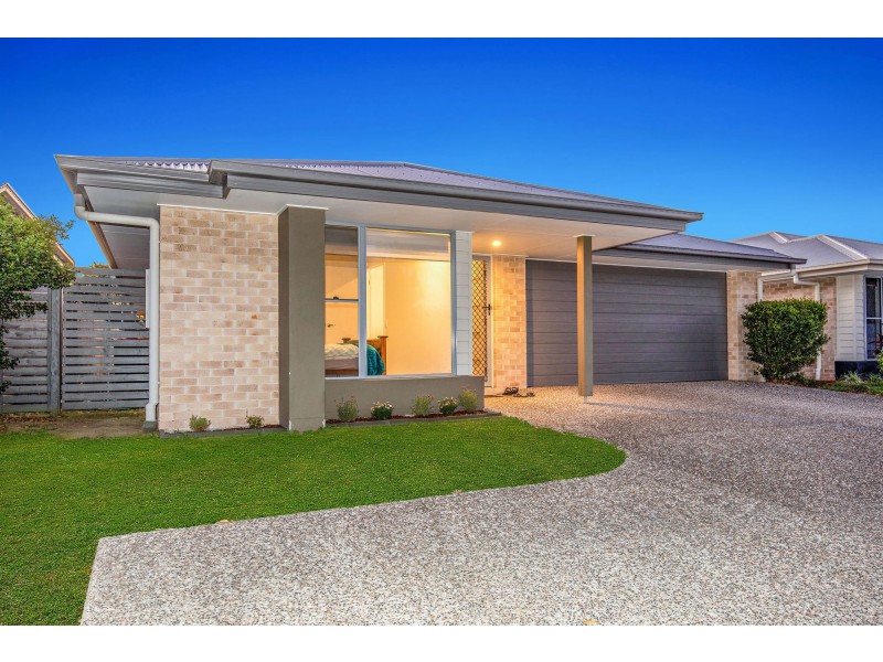 5 Helmore Road, Jacobs Well QLD 4208