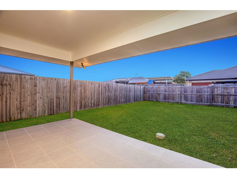 5 Helmore Road, Jacobs Well QLD 4208