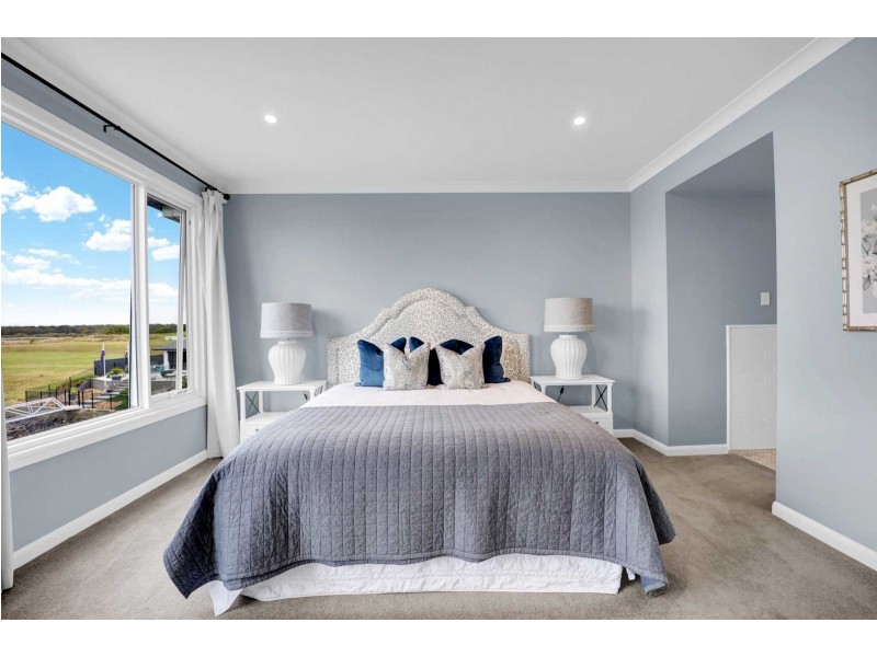 5 Paradise Parade, Jacobs Well QLD 4208