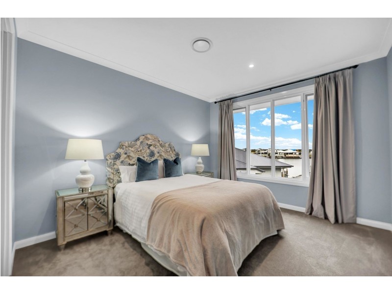 5 Paradise Parade, Jacobs Well QLD 4208