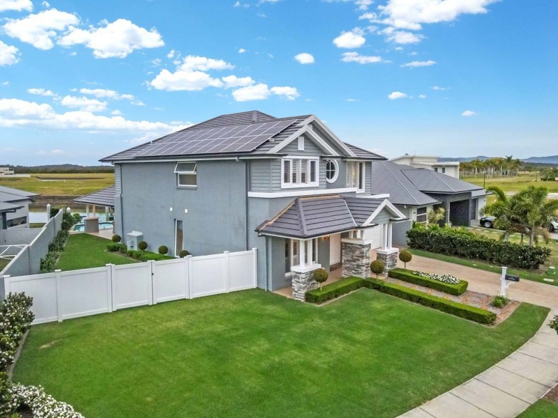 5 Paradise Parade, Jacobs Well QLD 4208