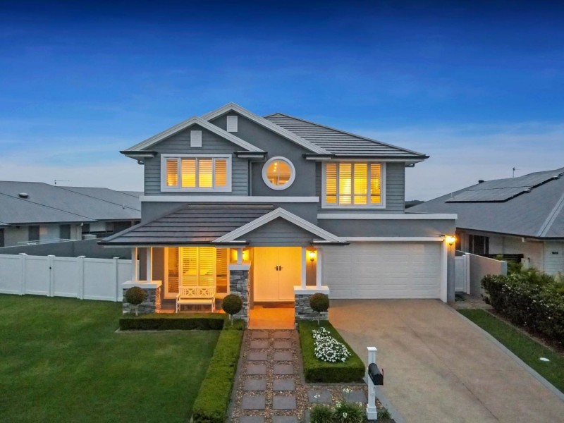 5 Paradise Parade, Jacobs Well QLD 4208
