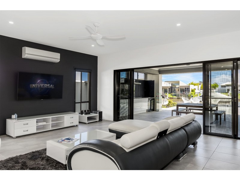 25 Marina Parade, Jacobs Well QLD 4208