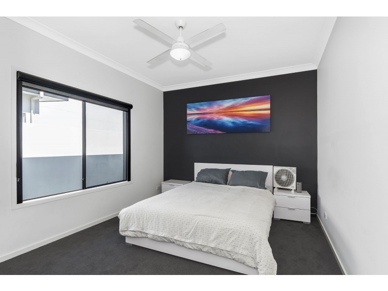 25 Marina Parade, Jacobs Well QLD 4208